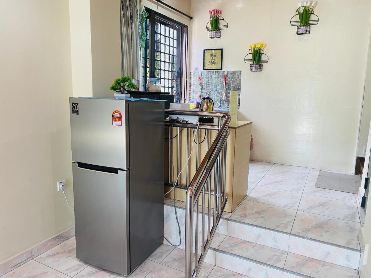 Отель 100 Oastel Coliving Танах-Рата Экстерьер фото